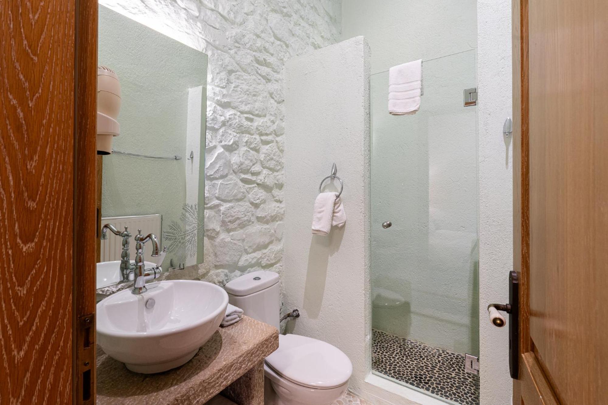 Argyriou Wine Tasting Guest house